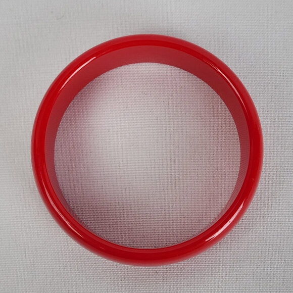 Vintage Red Bangle Bracelet - Picture 4 of 5